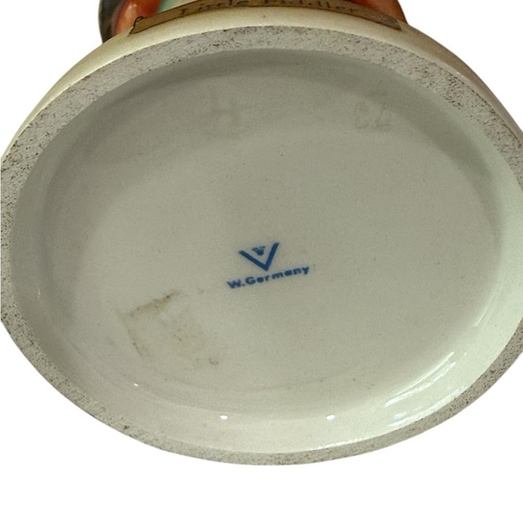 Hummel Little Fiddler 5 inch West Germany # 4 Fiddler Umbrella Vintage with hat - Picture 4 of 6